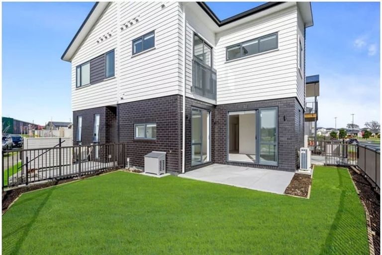 Photo of property in 6 Te Napi Drive, Takanini, Auckland, 2112