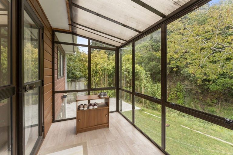 Photo of property in 4a Luckie Street, Tawa, Wellington, 5028