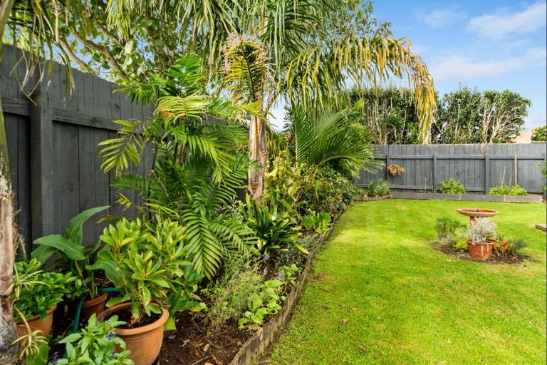 Photo of property in 2/5 Tokomaru Street, Welbourn, New Plymouth, 4312