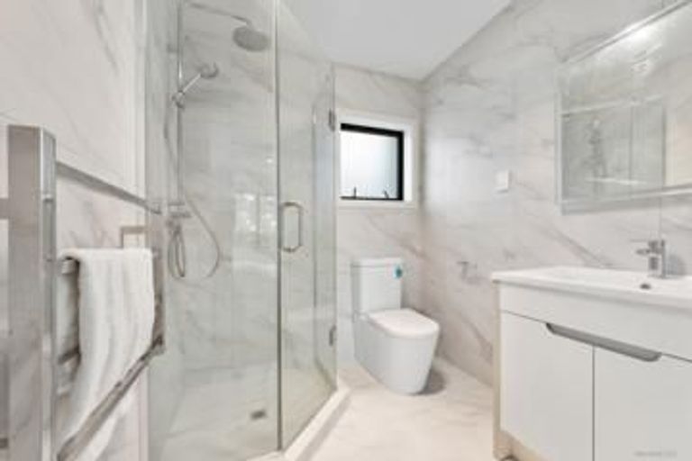 Photo of property in 4/1 Kaponga Crescent, New Lynn, Auckland, 0600