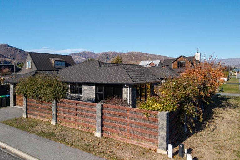 Photo of property in 90 Inniscort Street, Cromwell, 9310