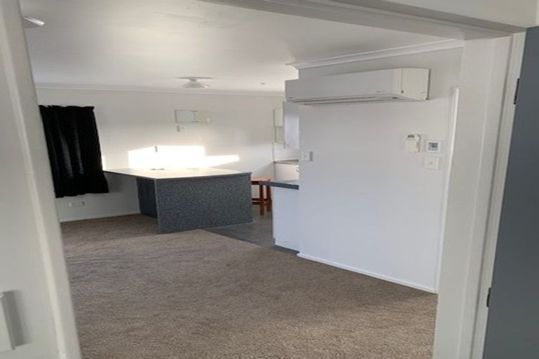 Photo of property in 8 Naumai Place, Spotswood, New Plymouth, 4310