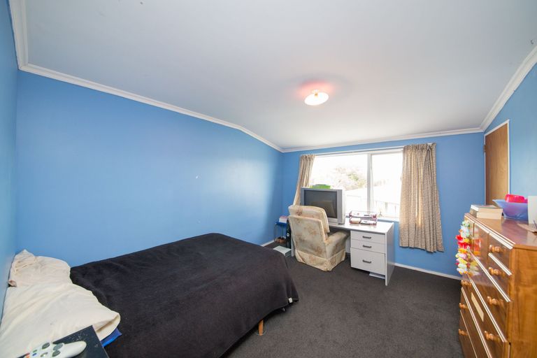 Photo of property in 8 Hillcrest Drive, Kelvin Grove, Palmerston North, 4414
