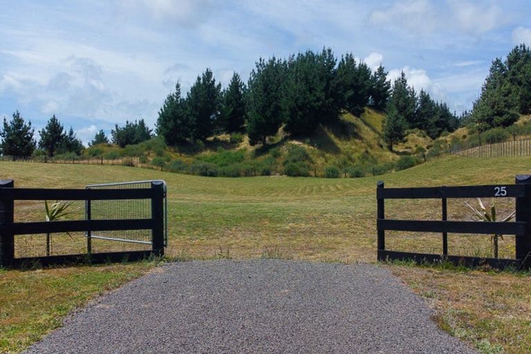 Photo of property in 25 Truebridge Drive, Waitarere, Levin, 5510