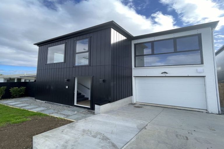 Photo of property in 11d Trinidad Road, Sunnynook, Auckland, 0620