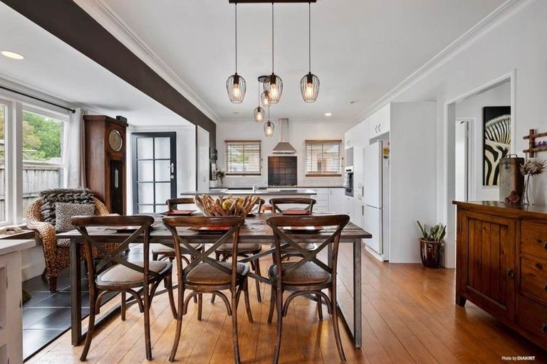 Photo of property in 22 Mellsop Avenue, Waiuku, 2123