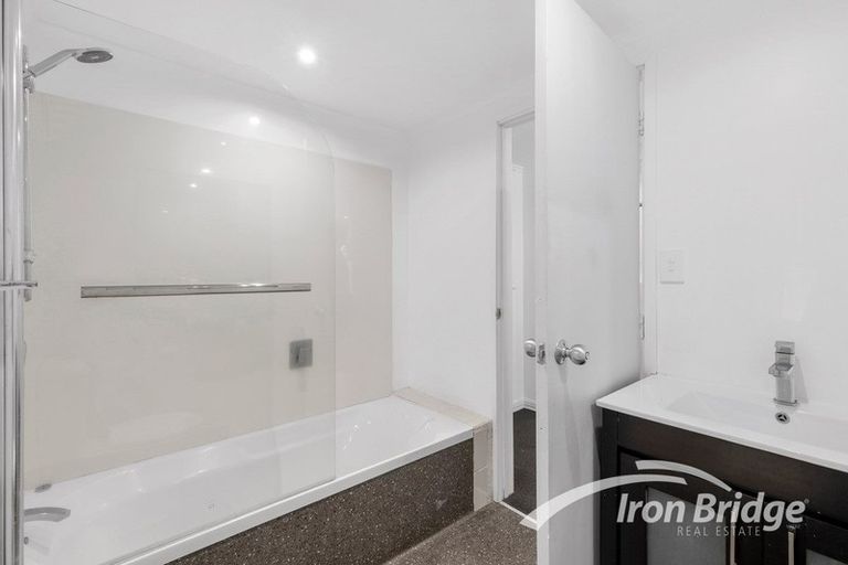 Photo of property in 31 Lancaster Road, Beach Haven, Auckland, 0626