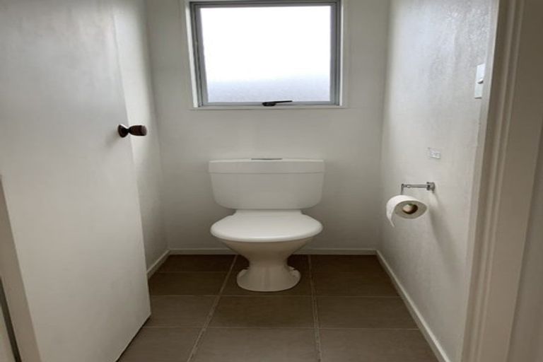 Photo of property in 86a Sturges Road, Henderson, Auckland, 0612