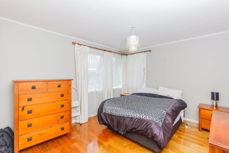 Photo of property in 24 Madison Place, Forrest Hill, Auckland, 0620