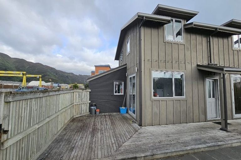 Photo of property in 50 Elizabeth Street, Moera, Lower Hutt, 5010