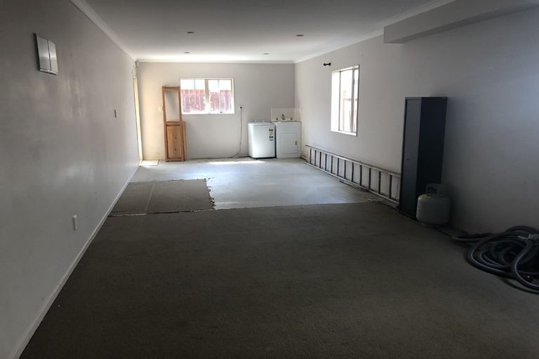 Photo of property in 13 Bushpark Place, Flat Bush, Auckland, 2016