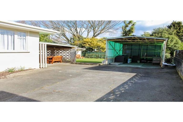 Photo of property in 51 Parkland Crescent, Terrace End, Palmerston North, 4410