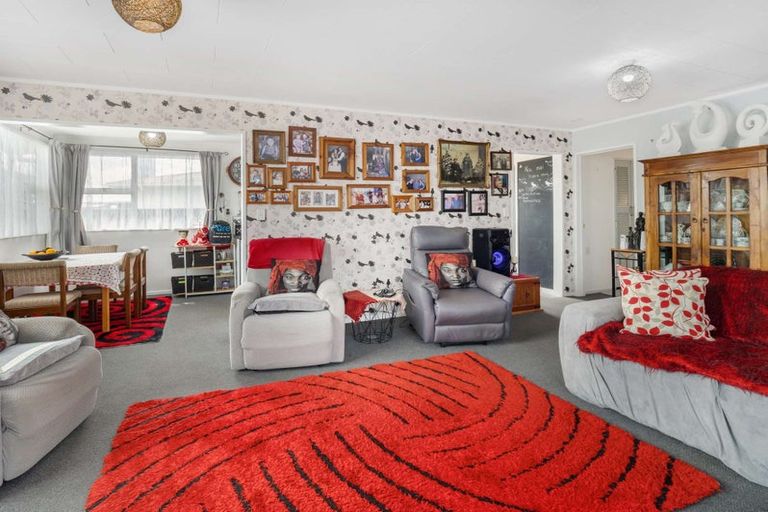 Photo of property in 31 Cross Street, Castlecliff, Whanganui, 4501