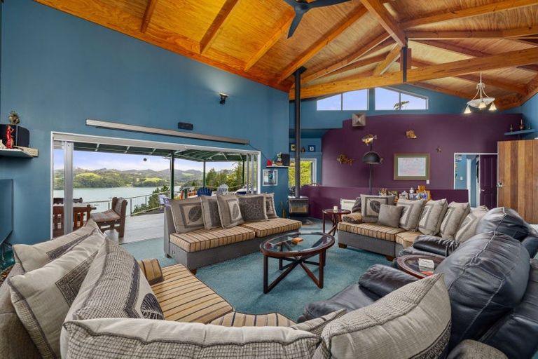 Photo of property in 104 Te Wahapu Road, Russell, 0272