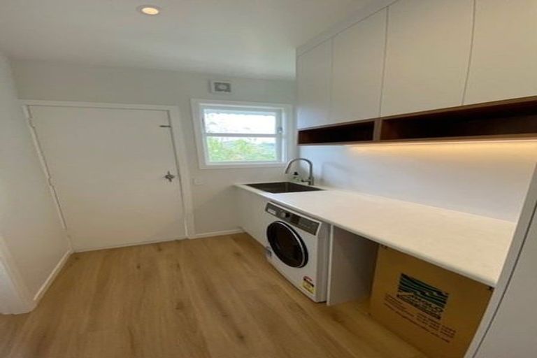 Photo of property in 25 Breton Grove, Kingston, Wellington, 6021