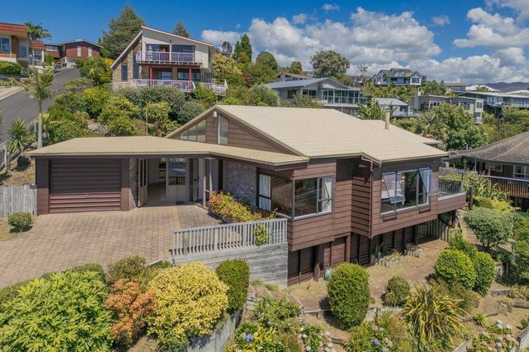 Photo of property in 14 Pine Grove, Tairua, 3508