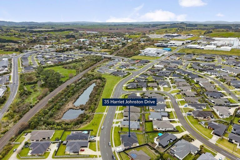 Photo of property in 35 Harriet Johnston Drive, Pokeno, 2402