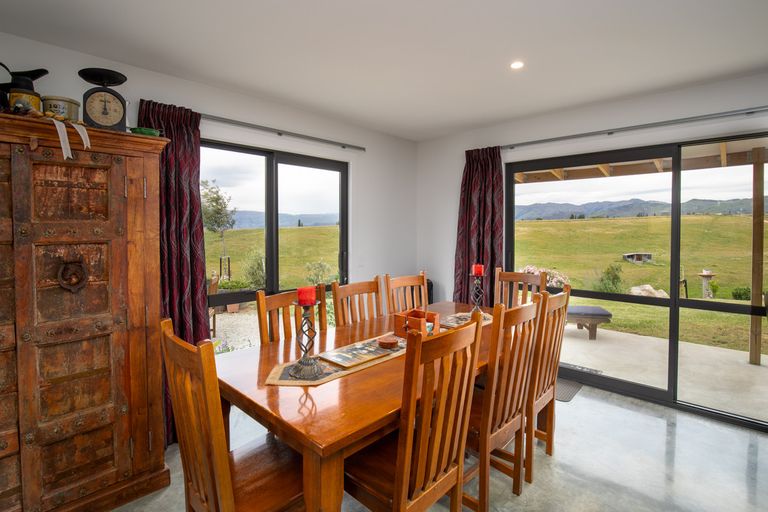 Photo of property in 25 Scrubby Gully Road, Waikerikeri, Alexandra, 9393