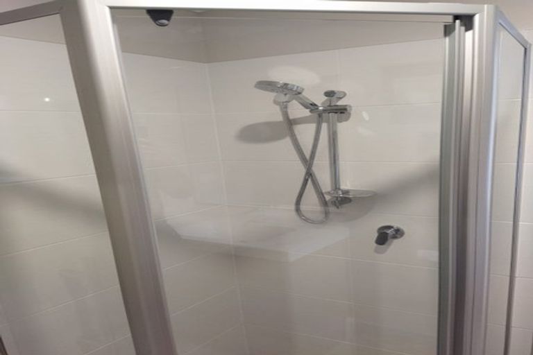 Photo of property in 18b Otanerua Road, Hatfields Beach, Orewa, 0931