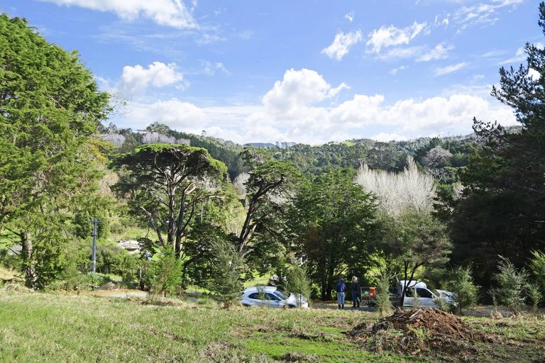 Photo of property in 99 Birdsall Road, Whangateau, 0985