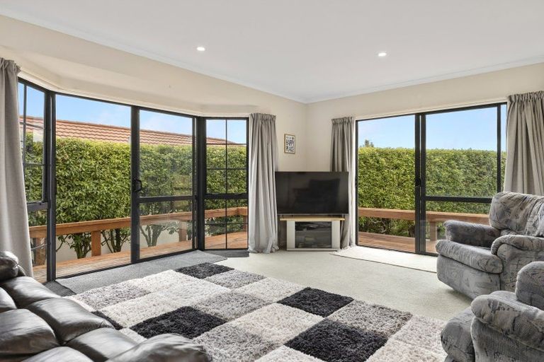 Photo of property in 1/19 Brunette Drive, Acacia Bay, Taupo, 3330