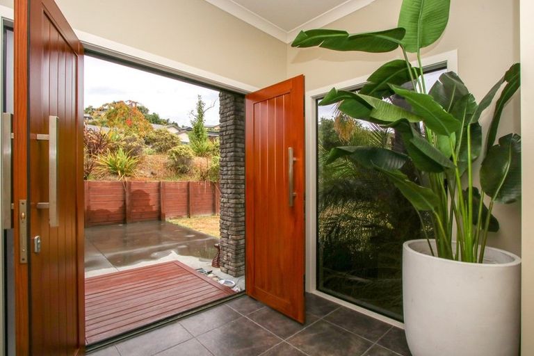 Photo of property in 133 Kent Terrace, Taradale, Napier, 4112