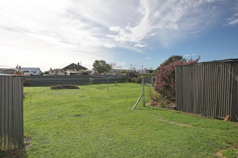 Photo of property in 25 Ngahina Street, Marton, 4710