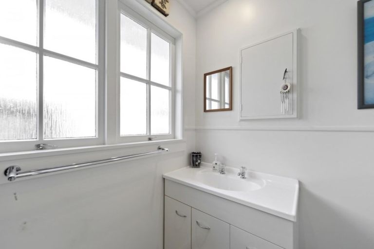 Photo of property in 71a Casey Avenue, Fairfield, Hamilton, 3214