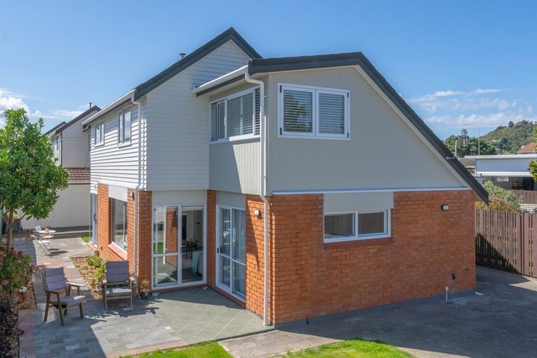 Photo of property in 33c Mana Esplanade, Paremata, Porirua, 5026