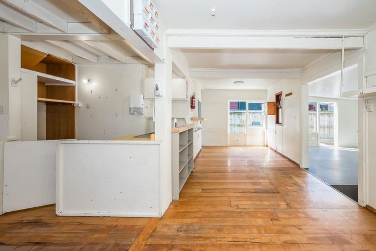 Photo of property in 9 Glen Road, Raumati South, Paraparaumu, 5032