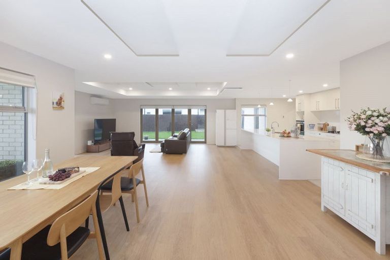 Photo of property in 94 Rannoch Drive, Broomfield, Christchurch, 8042