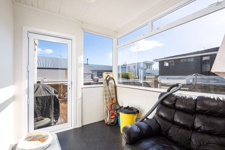 Photo of property in 26 Breakwater Road, Moturoa, New Plymouth, 4310