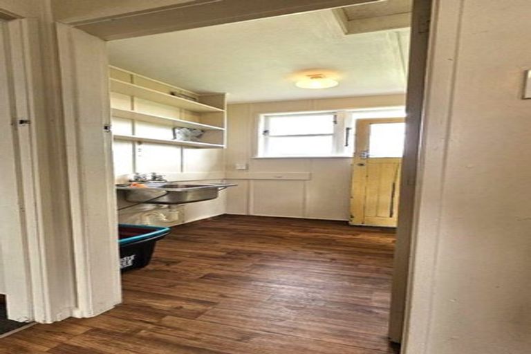 Photo of property in 15 Walter Street, Takapau, 4203