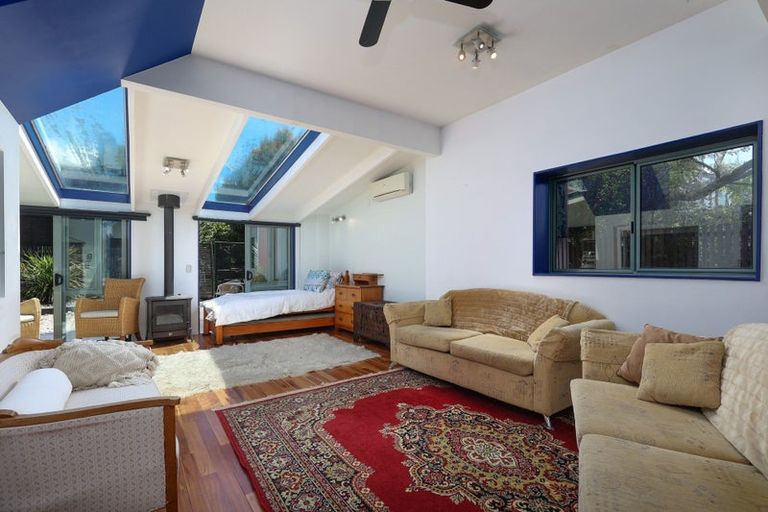 Photo of property in 90 Point Road, Monaco, Nelson, 7011