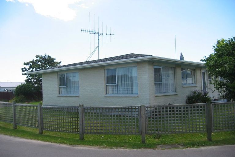 Photo of property in 9 Winiata Place, Otaki, 5512