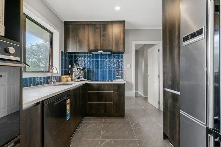 Photo of property in 14 Nicola Place, Mangere, Auckland, 2022