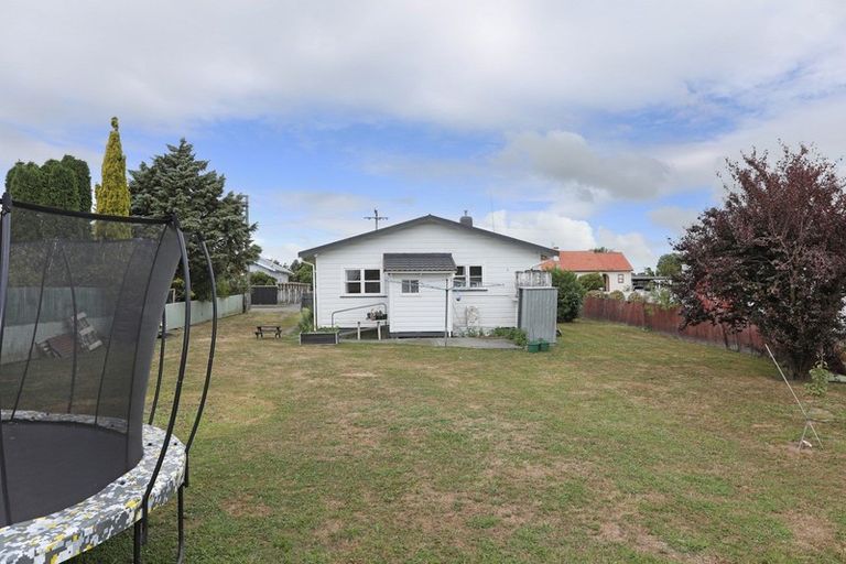 Photo of property in 18 Robert Street, Marton, 4710