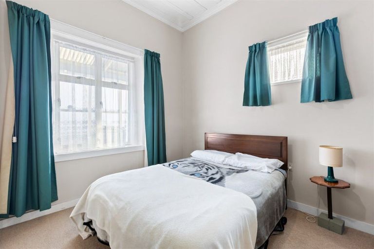 Photo of property in 60 Wakefield Street, Westport, 7825