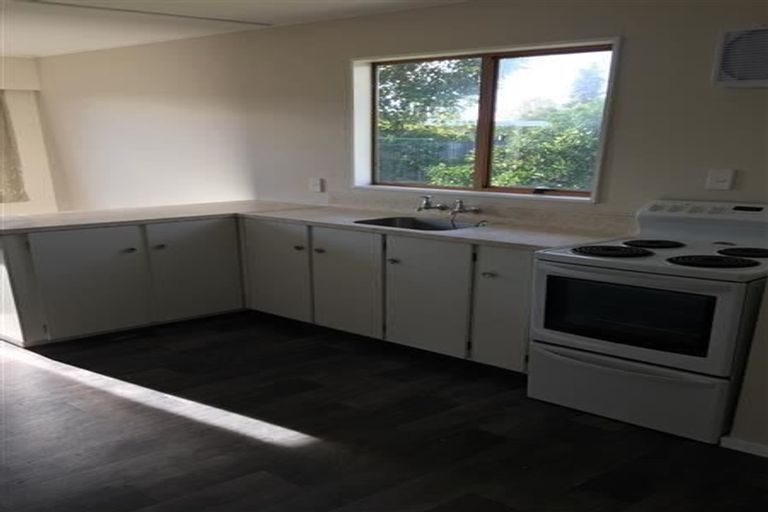 Photo of property in 16 Jeffares Place, Taradale, Napier, 4112