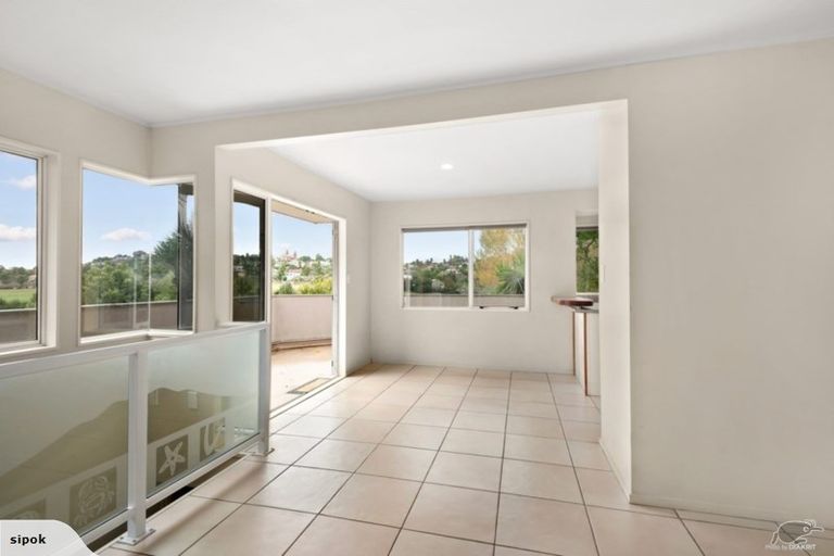 Photo of property in 1/5 Pelican Lane, Unsworth Heights, Auckland, 0632