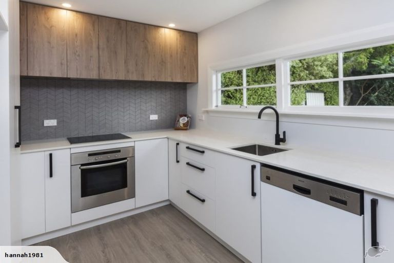 Photo of property in 9 Kenwyn Avenue, St Albans, Christchurch, 8052