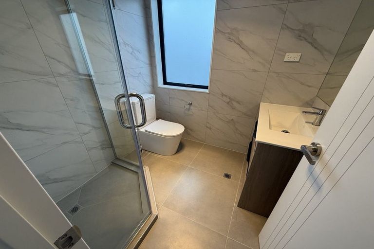 Photo of property in 35c Cedar Heights Avenue, Massey, Auckland, 0614