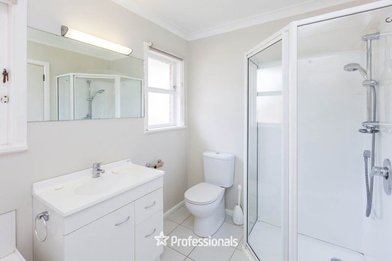 Photo of property in 10 Cecil Street, Clouston Park, Upper Hutt, 5018