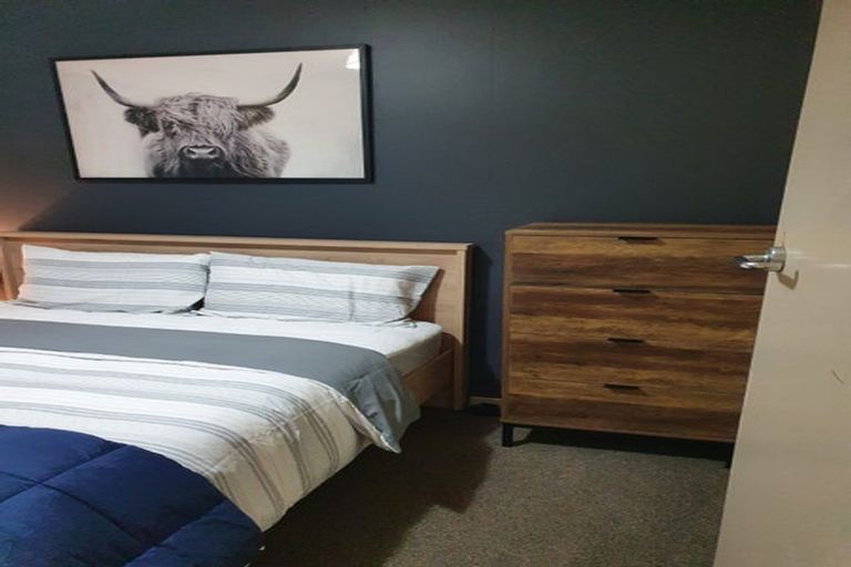 Photo of property in 1/12 Gradwell Place, Two Mile Bay, Taupo, 3330