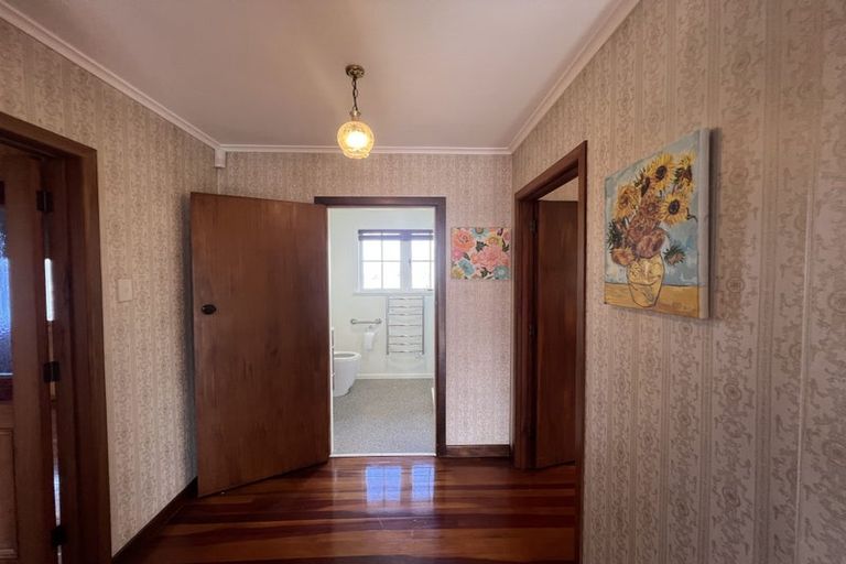 Photo of property in 41 Montgomery Avenue, Rothesay Bay, Auckland, 0630