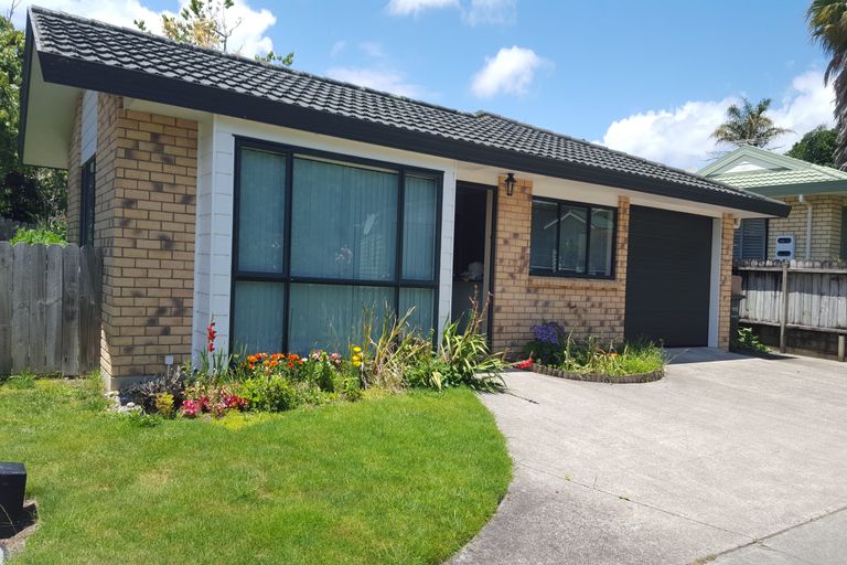 Photo of property in 42d Kitchener Road, Waiuku, 2123