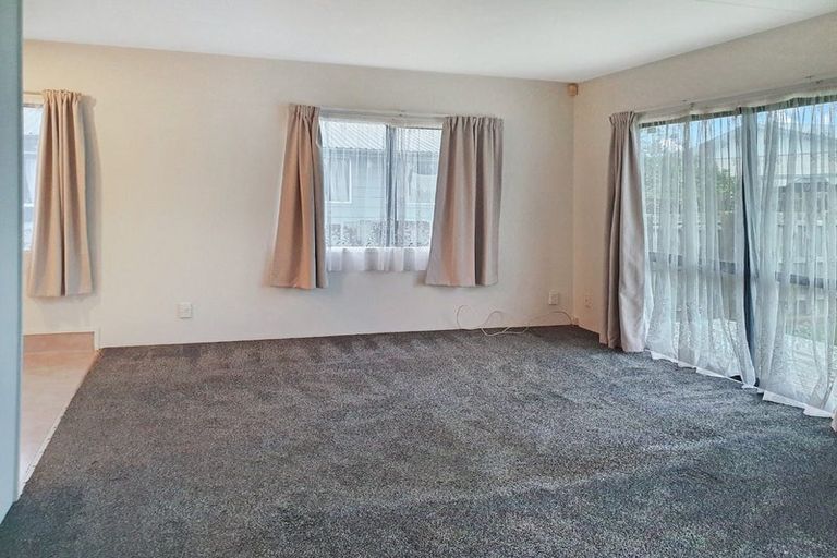 Photo of property in 2/7 Cambridge Road, Manurewa, Auckland, 2102