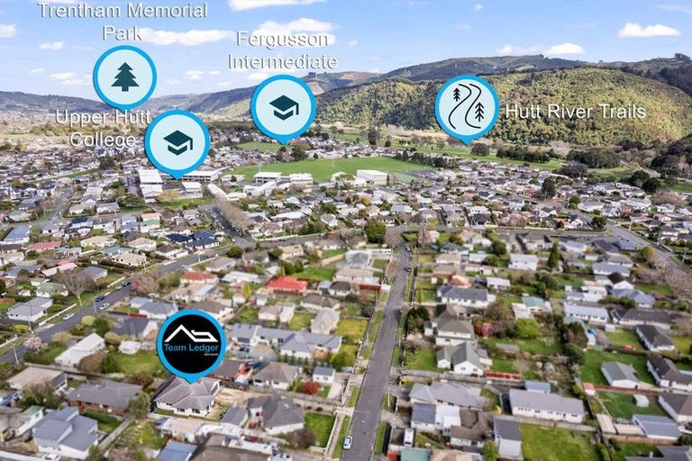 Photo of property in 33a Sheridan Crescent, Trentham, Upper Hutt, 5018