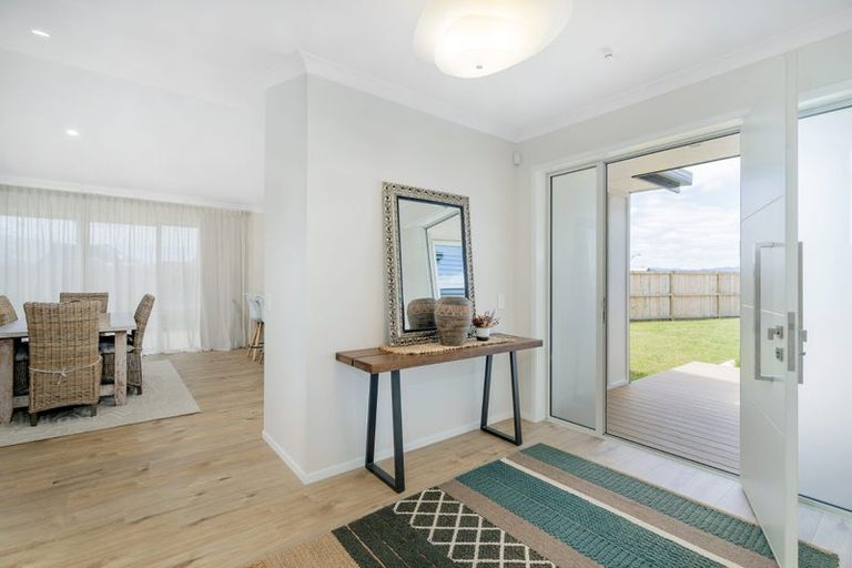 Photo of property in 5 Onerere Drive, Whitianga, 3510