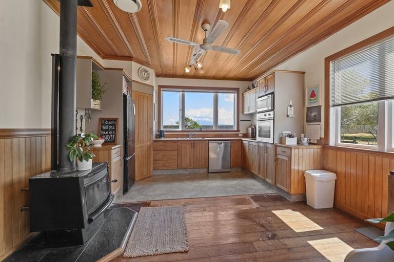 Photo of property in 247 Tawhiti Road, Hawera, 4672